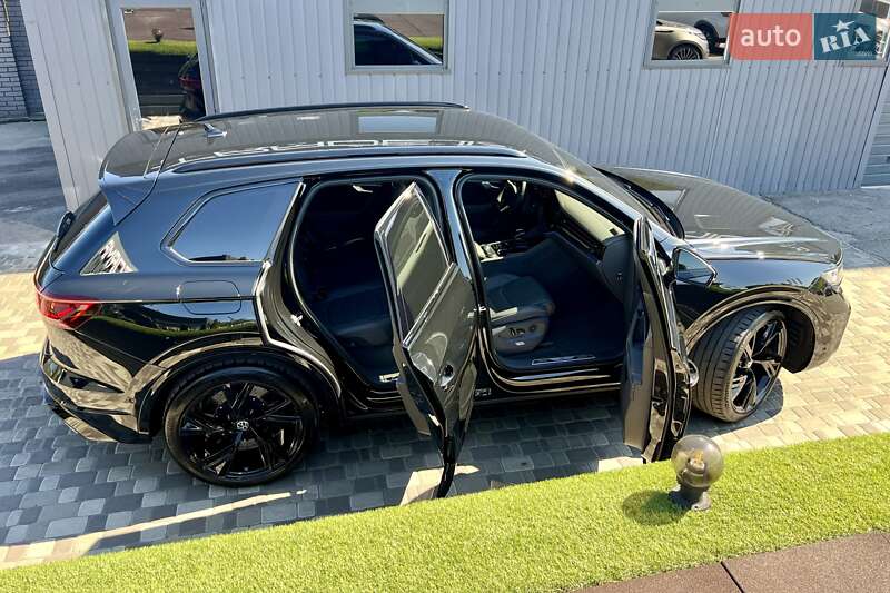 Внедорожник / Кроссовер Volkswagen Touareg 2023 в Киеве