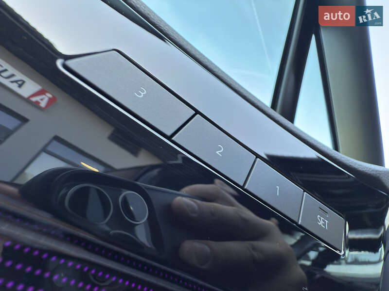 Внедорожник / Кроссовер Volkswagen Touareg 2022 в Черновцах