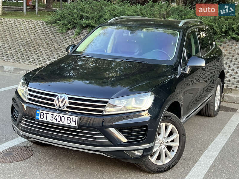 Внедорожник / Кроссовер Volkswagen Touareg 2016 в Одессе