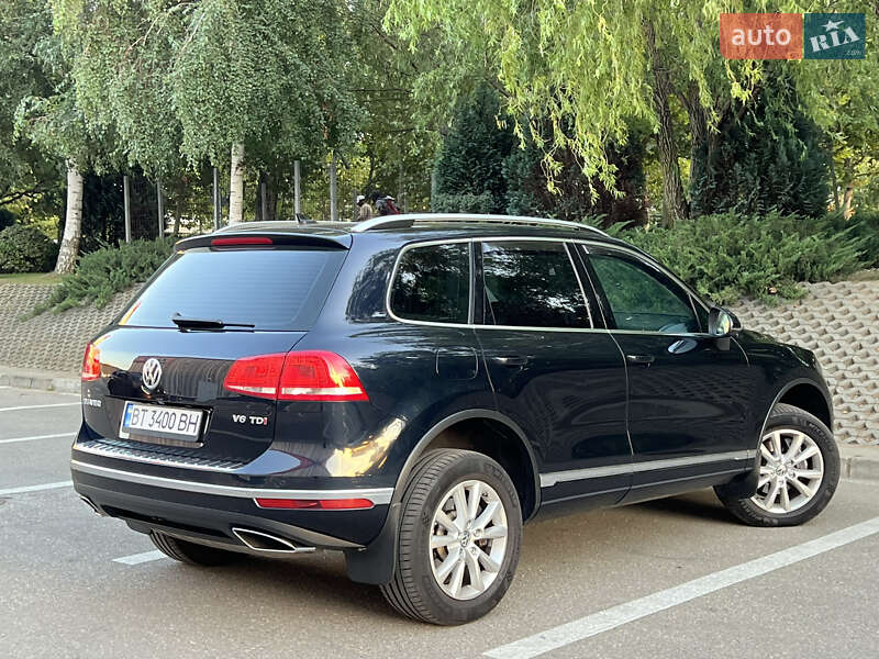 Внедорожник / Кроссовер Volkswagen Touareg 2016 в Одессе