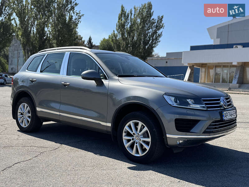 Внедорожник / Кроссовер Volkswagen Touareg 2016 в Запорожье