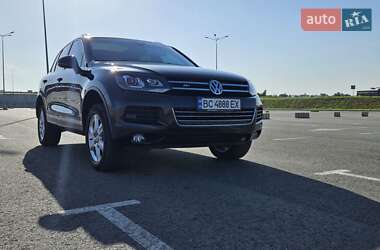 Внедорожник / Кроссовер Volkswagen Touareg 2014 в Львове