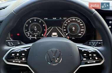 Внедорожник / Кроссовер Volkswagen Touareg 2022 в 