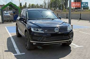 Внедорожник / Кроссовер Volkswagen Touareg 2015 в Первомайске