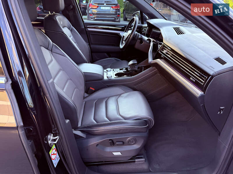 Внедорожник / Кроссовер Volkswagen Touareg 2019 в Ровно