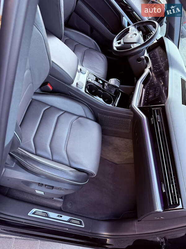 Внедорожник / Кроссовер Volkswagen Touareg 2019 в Ровно