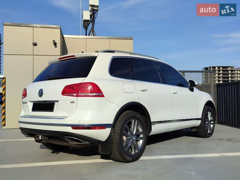 Внедорожник / Кроссовер Volkswagen Touareg 2015 в Киеве фото 2 Внедорожник / Кроссовер Volkswagen Touareg 2015 в Киеве