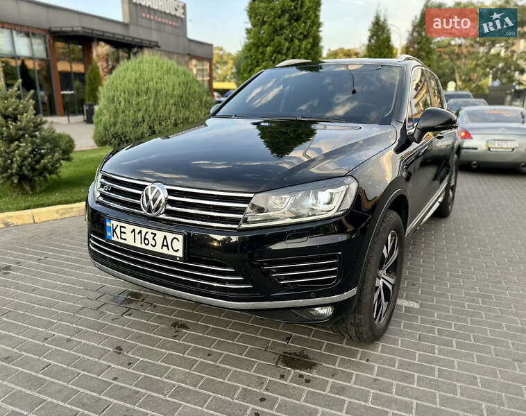 Внедорожник / Кроссовер Volkswagen Touareg 2018 в Днепре