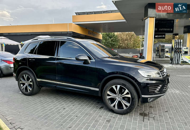 Внедорожник / Кроссовер Volkswagen Touareg 2018 в Днепре
