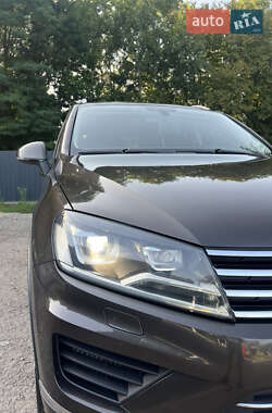 Внедорожник / Кроссовер Volkswagen Touareg 2016 в 