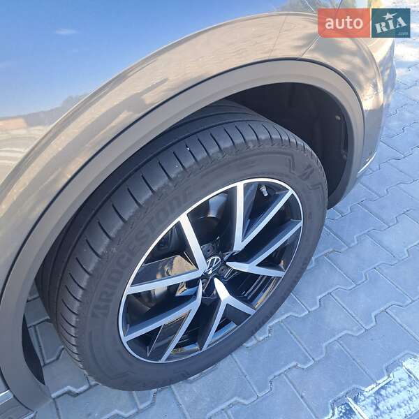 Внедорожник / Кроссовер Volkswagen Touareg 2023 в Тульчине