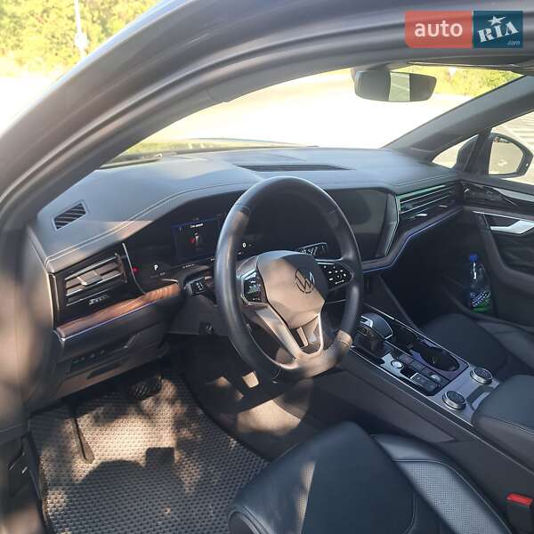 Внедорожник / Кроссовер Volkswagen Touareg 2023 в Тульчине