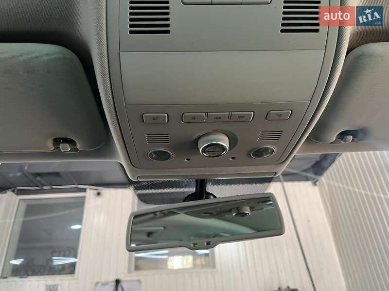 Позашляховик / Кросовер Volkswagen Touareg 2013 в Києві фото 12 Позашляховик / Кросовер Volkswagen Touareg 2013 в Києві