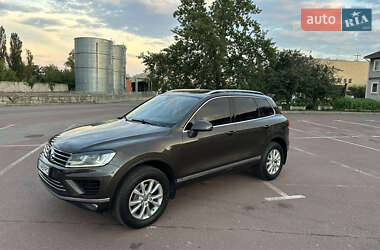 Внедорожник / Кроссовер Volkswagen Touareg 2017 в 