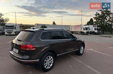 Внедорожник / Кроссовер Volkswagen Touareg 2017 в 