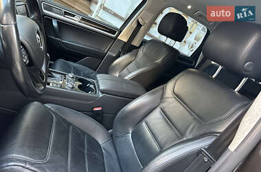 Внедорожник / Кроссовер Volkswagen Touareg 2017 в 