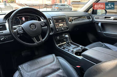 Внедорожник / Кроссовер Volkswagen Touareg 2017 в 