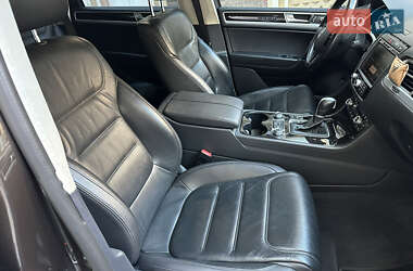Внедорожник / Кроссовер Volkswagen Touareg 2017 в 