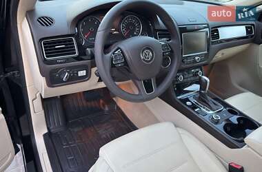 Внедорожник / Кроссовер Volkswagen Touareg 2014 в 