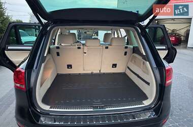 Внедорожник / Кроссовер Volkswagen Touareg 2014 в 