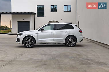 Внедорожник / Кроссовер Volkswagen Touareg 2023 в 