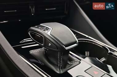 Внедорожник / Кроссовер Volkswagen Touareg 2023 в 