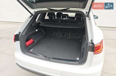Внедорожник / Кроссовер Volkswagen Touareg 2023 в 