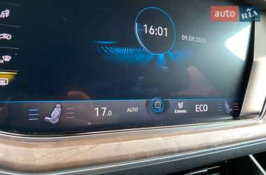 Внедорожник / Кроссовер Volkswagen Touareg 2019 в 