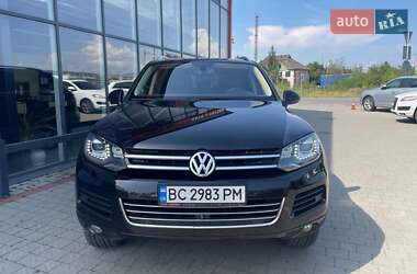 Внедорожник / Кроссовер Volkswagen Touareg 2012 в 