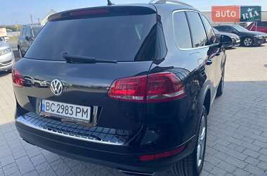 Внедорожник / Кроссовер Volkswagen Touareg 2012 в 