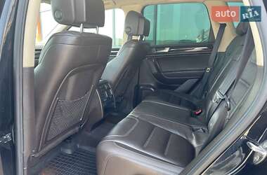 Внедорожник / Кроссовер Volkswagen Touareg 2012 в 