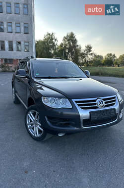 Внедорожник / Кроссовер Volkswagen Touareg 2007 в Збараже