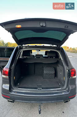 Внедорожник / Кроссовер Volkswagen Touareg 2007 в 