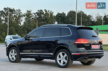 Внедорожник / Кроссовер Volkswagen Touareg 2016 в 