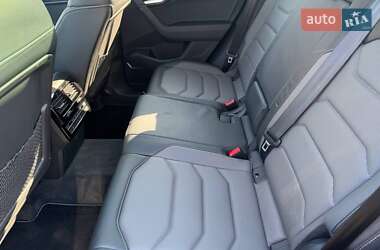 Внедорожник / Кроссовер Volkswagen Touareg 2021 в 