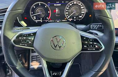 Внедорожник / Кроссовер Volkswagen Touareg 2021 в 
