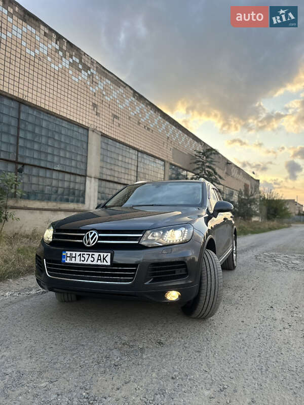 Внедорожник / Кроссовер Volkswagen Touareg 2013 в Одессе фото 3 Внедорожник / Кроссовер Volkswagen Touareg 2013 в Одессе