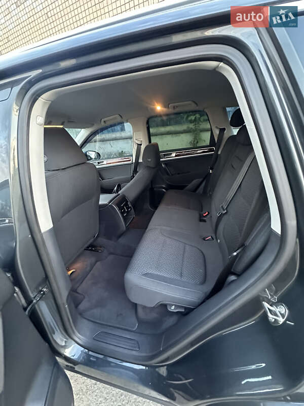 Внедорожник / Кроссовер Volkswagen Touareg 2013 в Одессе фото 22 Внедорожник / Кроссовер Volkswagen Touareg 2013 в Одессе