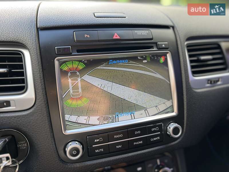 Внедорожник / Кроссовер Volkswagen Touareg 2013 в Киеве