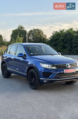Внедорожник / Кроссовер Volkswagen Touareg 2016 в Тернополе