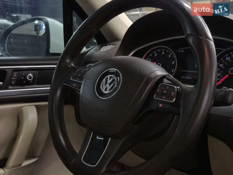 Позашляховик / Кросовер Volkswagen Touareg 2010 в Миколаєві фото 16 Позашляховик / Кросовер Volkswagen Touareg 2010 в Миколаєві