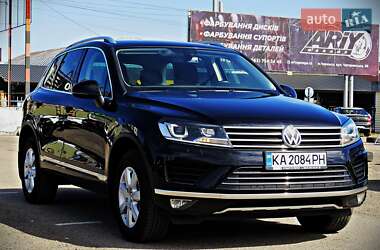Внедорожник / Кроссовер Volkswagen Touareg 2015 в 