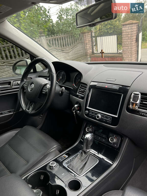 Внедорожник / Кроссовер Volkswagen Touareg 2010 в Теребовле