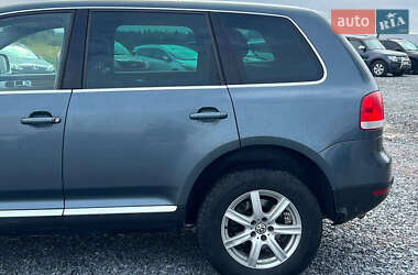 Внедорожник / Кроссовер Volkswagen Touareg 2004 в 