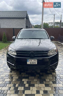 Внедорожник / Кроссовер Volkswagen Touareg 2010 в 