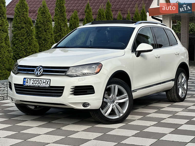 Внедорожник / Кроссовер Volkswagen Touareg 2011 в 