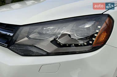 Внедорожник / Кроссовер Volkswagen Touareg 2011 в 