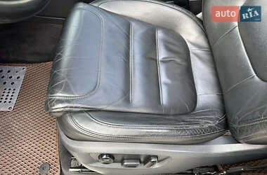 Внедорожник / Кроссовер Volkswagen Touareg 2011 в 
