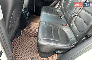 Внедорожник / Кроссовер Volkswagen Touareg 2011 в 