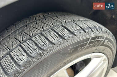 Внедорожник / Кроссовер Volkswagen Touareg 2011 в 